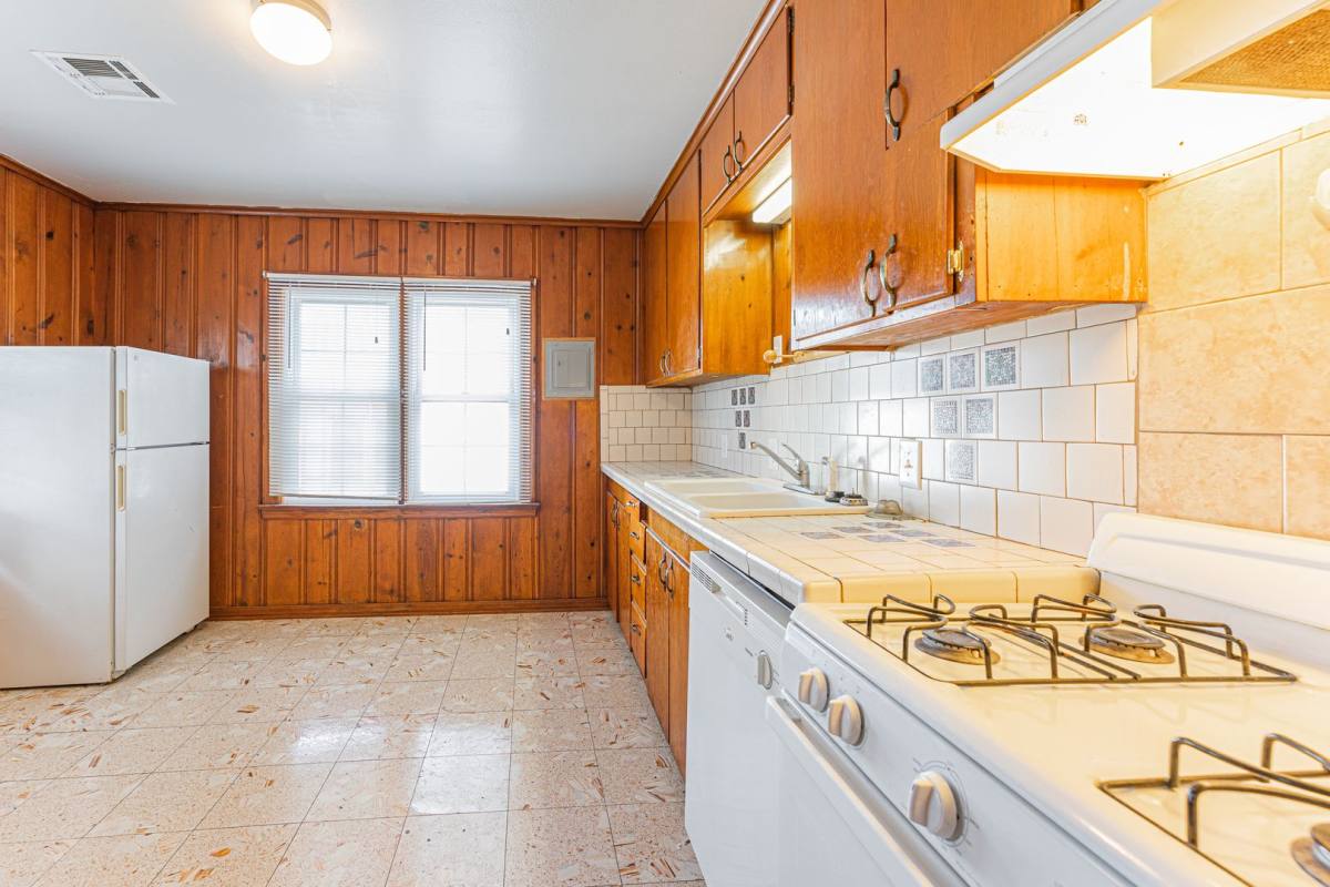 Apartment for rent at 458 College Ave, Norman, OK 73069