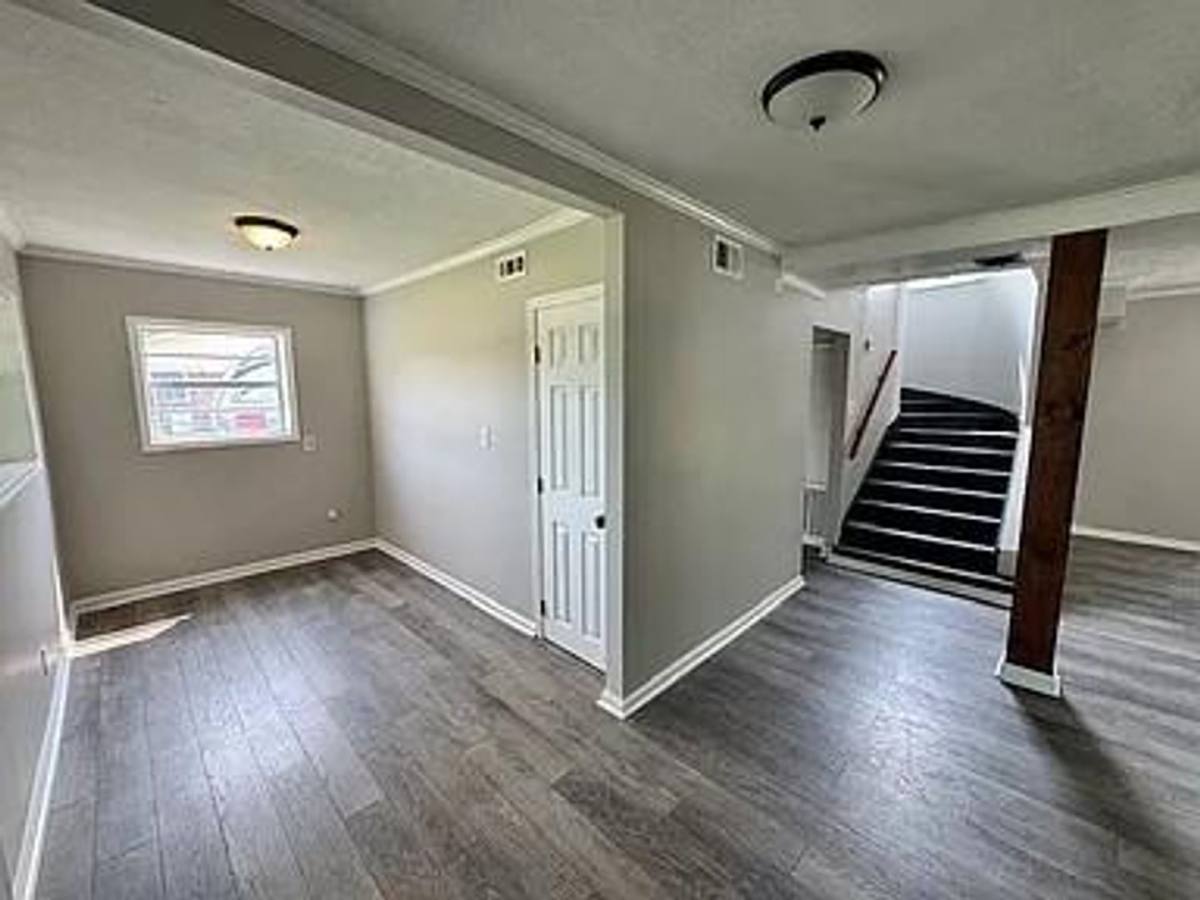 House for rent at 203 N Lake Dr, Brunswick, GA 31525