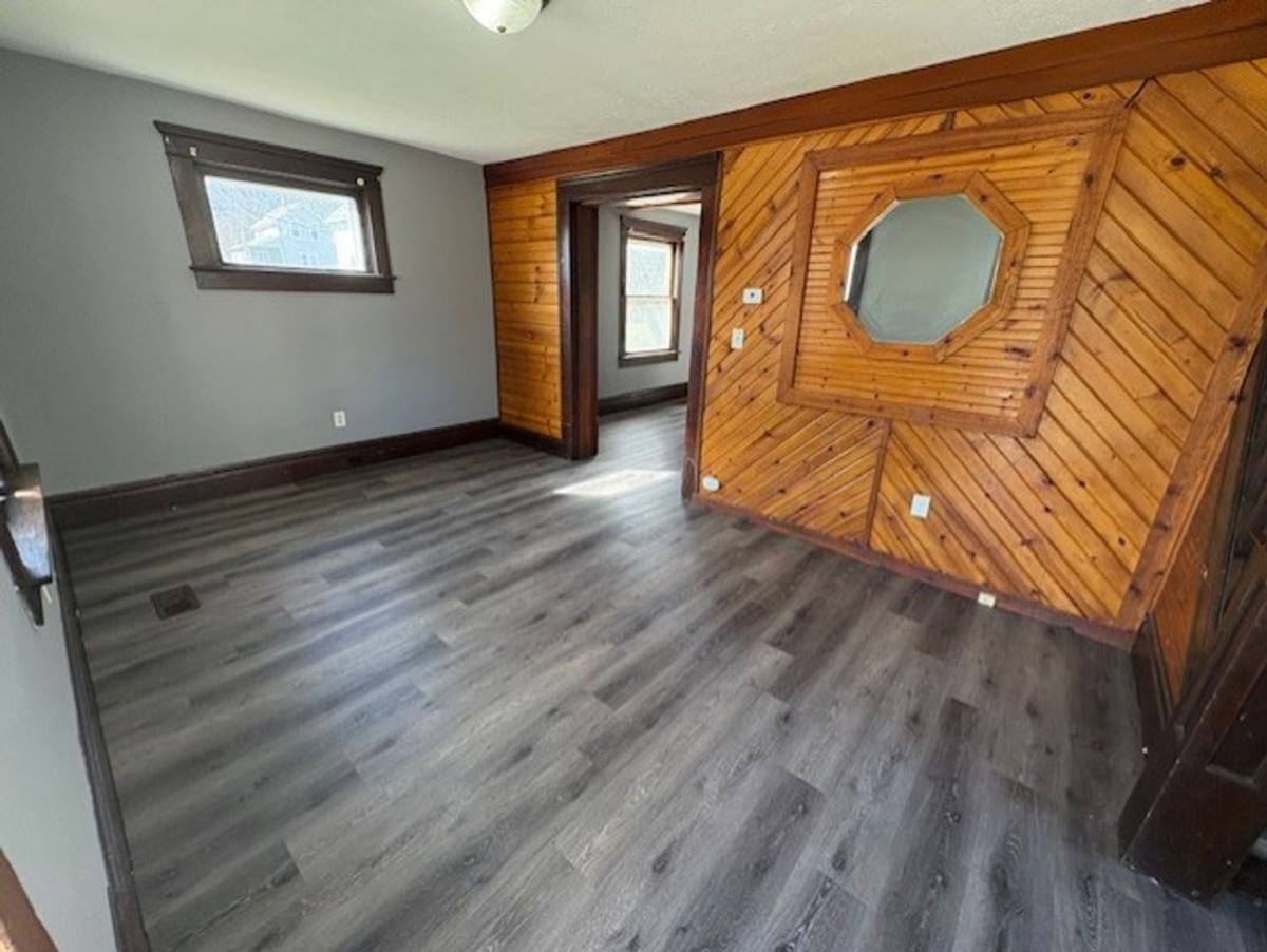Apartment for rent at 566 Sumner St, Akron, OH 44311