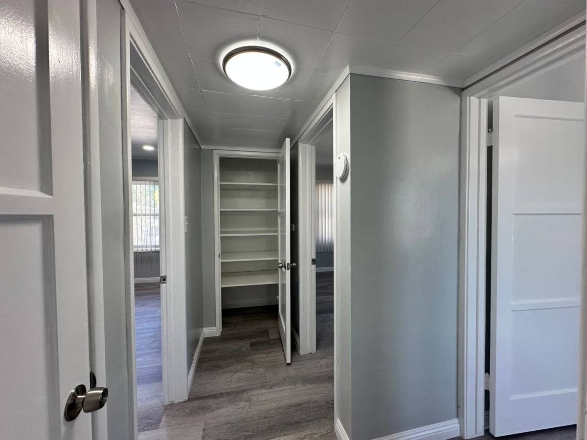 Apartment for rent at 5286 E Las Lomas St, Long Beach, CA 90815