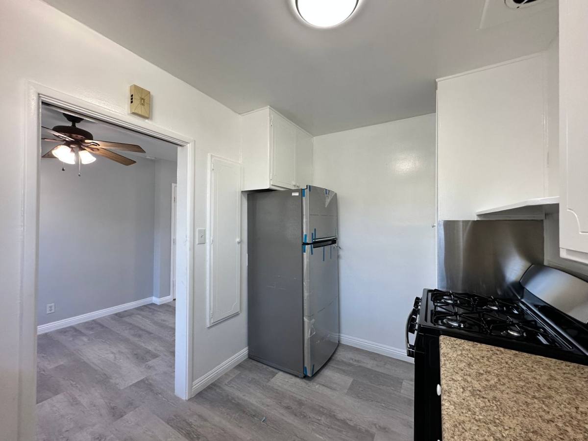 Apartment for rent at 5286 E Las Lomas St, Long Beach, CA 90815