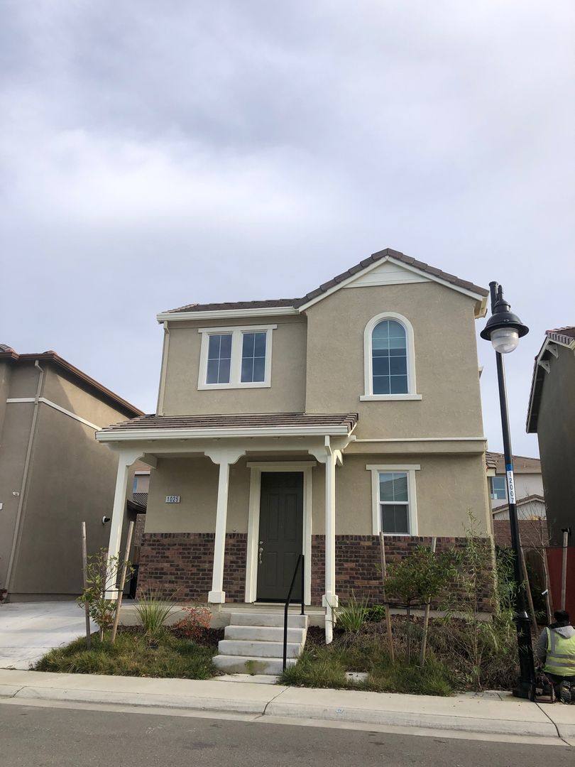 House for rent at 1025 Bridlewood Dr, Rocklin, CA 95765