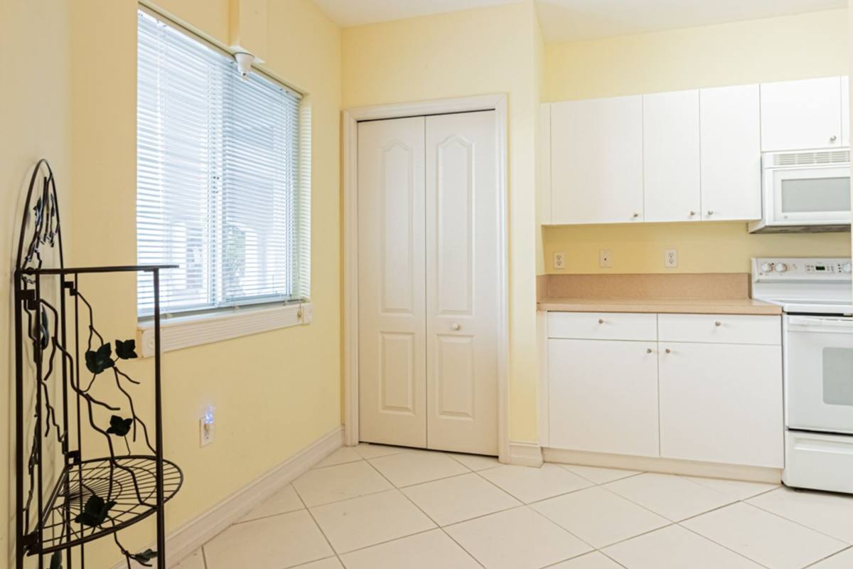 Condo for rent at 7811 Regal Heron Circle, Naples, FL 34104