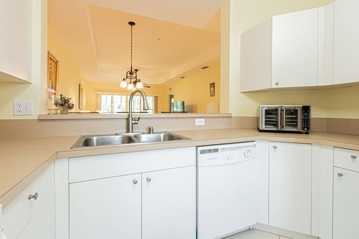 Condo for rent at 7811 Regal Heron Circle, Naples, FL 34104