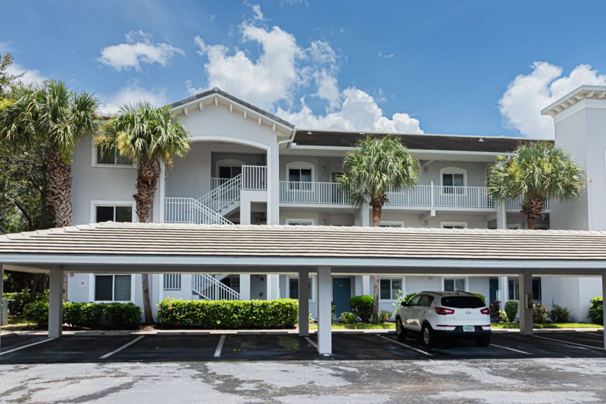 Condo for rent at 7811 Regal Heron Circle, Naples, FL 34104