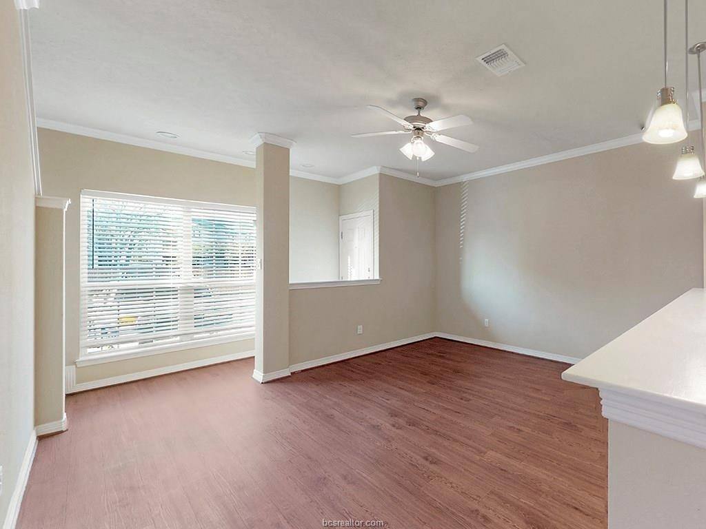 Townhouse for rent at 1198 Jones Butler Rd, College Station, TX 77840
