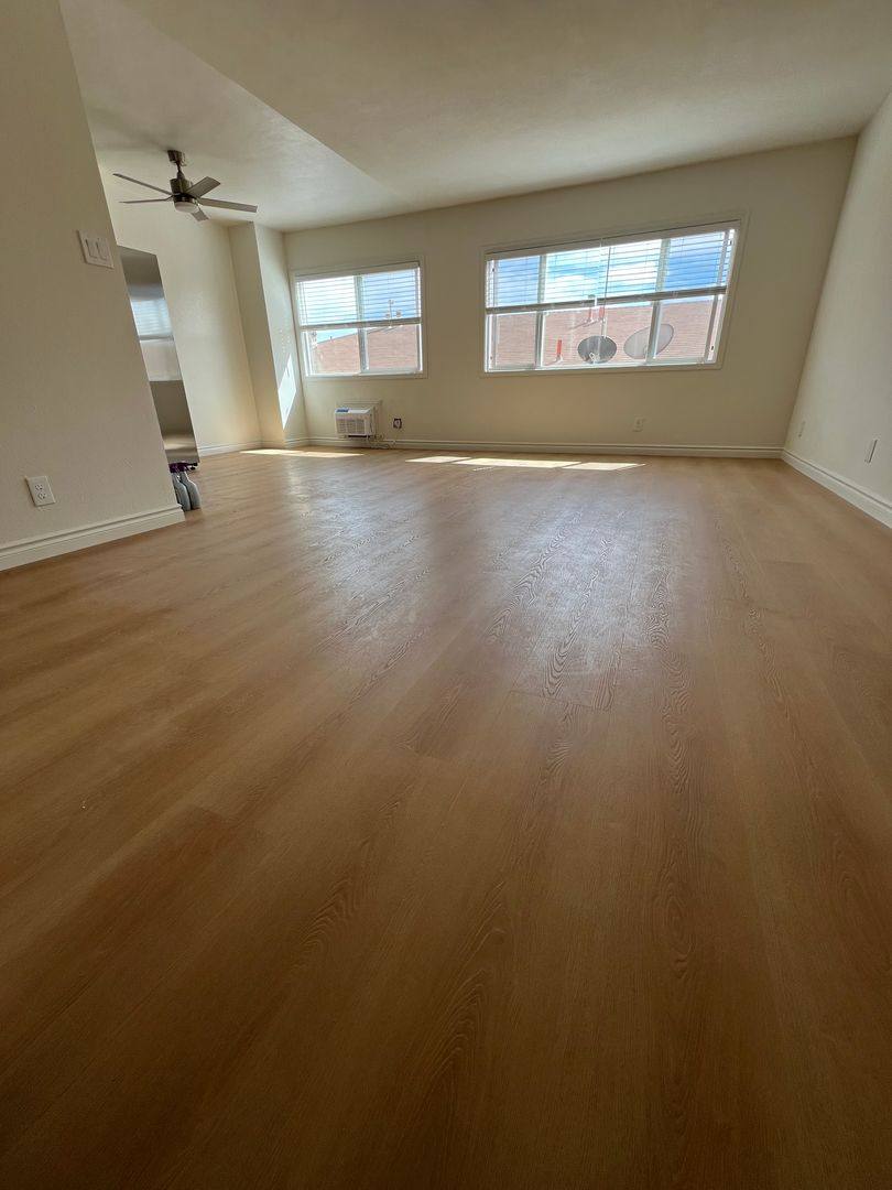 Apartment for rent at 200 S Mariposa Ave, Los Angeles, CA 90004