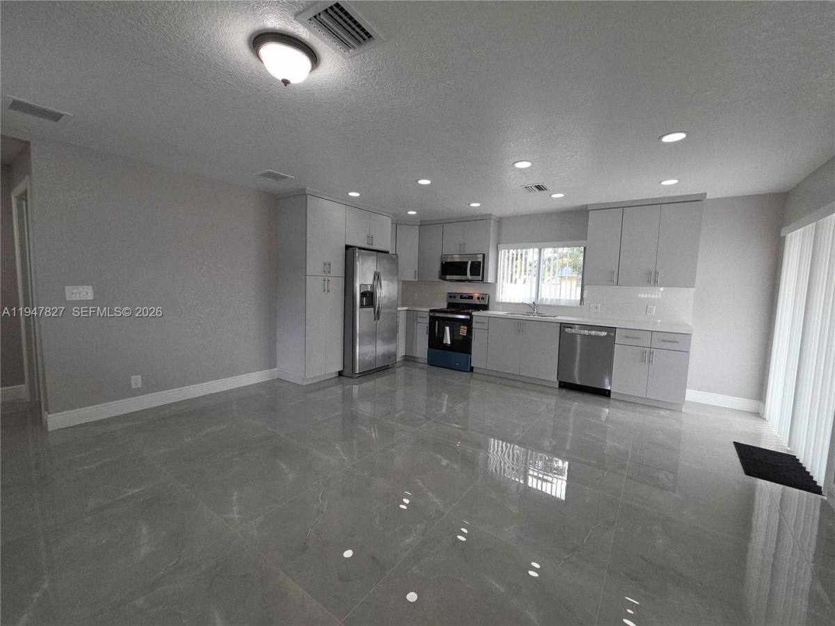 House for rent at 4360 NW 15th St, Fort Lauderdale, FL 33313