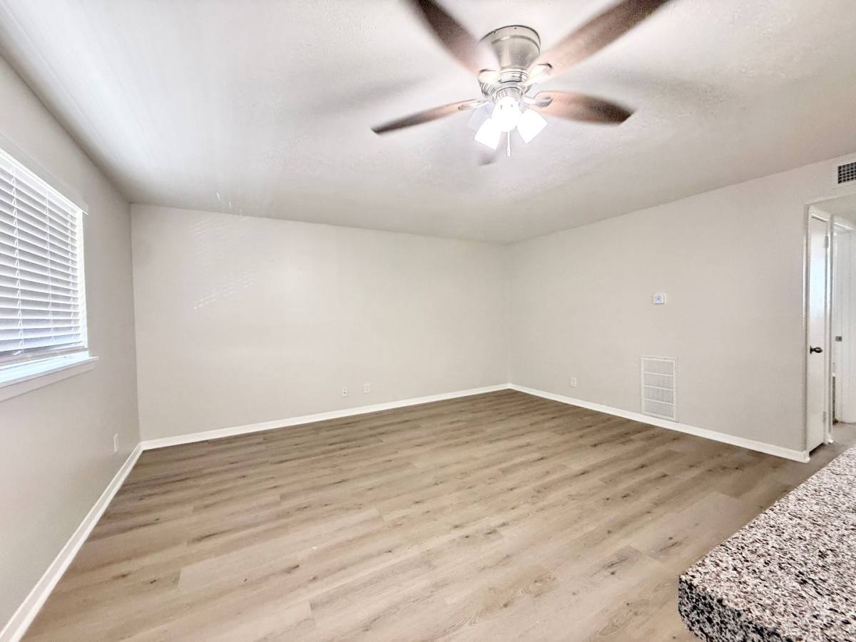 Apartment for rent at 201 S Kaysie St, Angleton, TX 77515