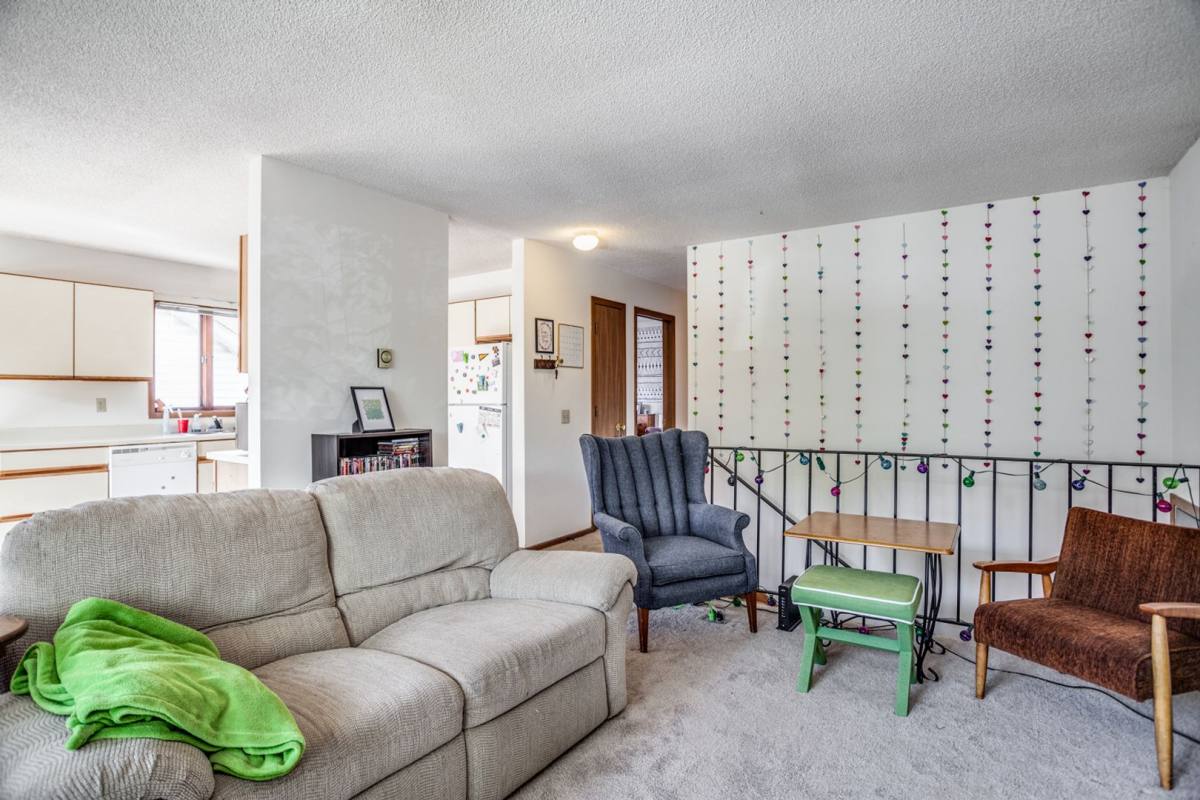 Apartment for rent at 721 10th Ave SE, Minneapolis, MN 55414