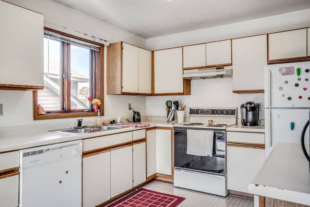 Apartment for rent at 721 10th Ave SE, Minneapolis, MN 55414