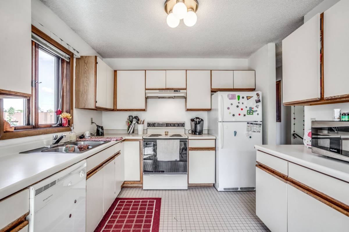 Apartment for rent at 721 10th Ave SE, Minneapolis, MN 55414