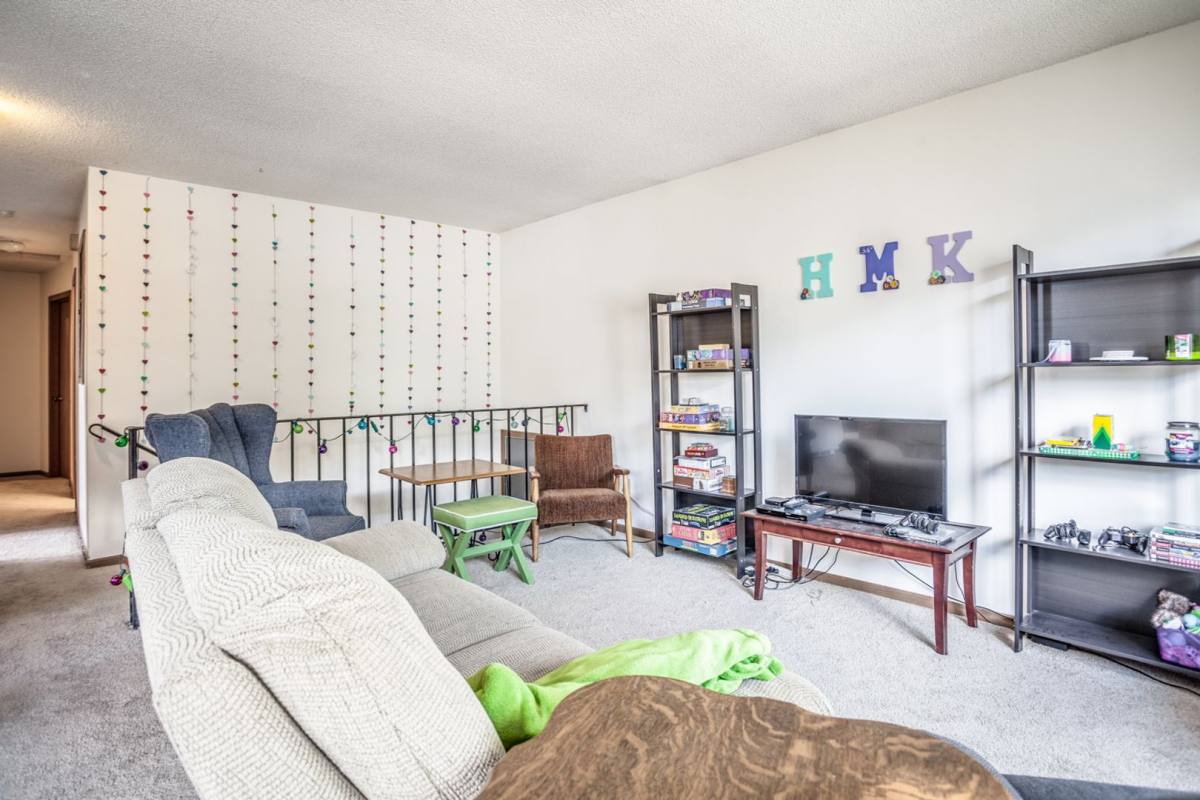 Apartment for rent at 721 10th Ave SE, Minneapolis, MN 55414