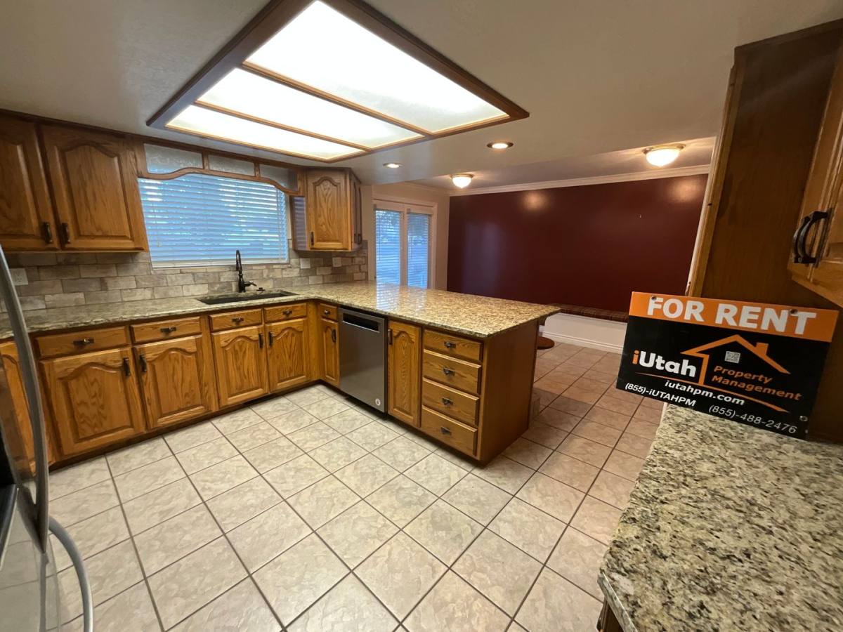 Apartment for rent at 5859 S 3500 W, Roy, UT 84067
