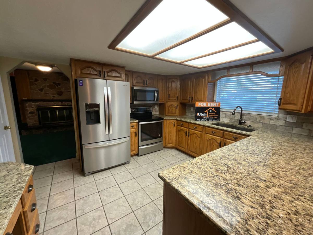 Apartment for rent at 5859 S 3500 W, Roy, UT 84067