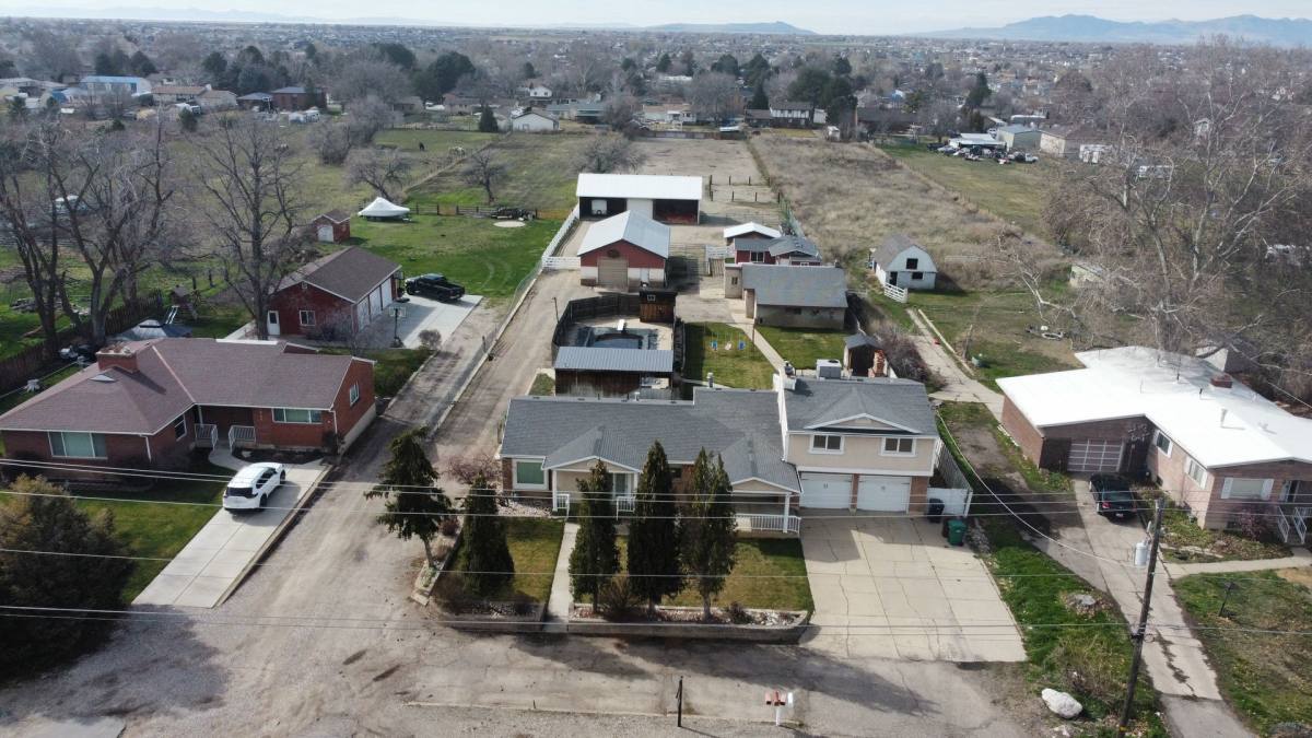 Apartment for rent at 5859 S 3500 W, Roy, UT 84067