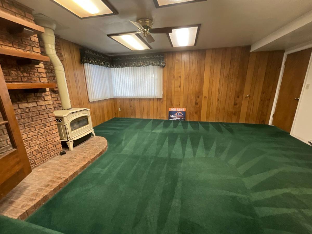 Apartment for rent at 5859 S 3500 W, Roy, UT 84067