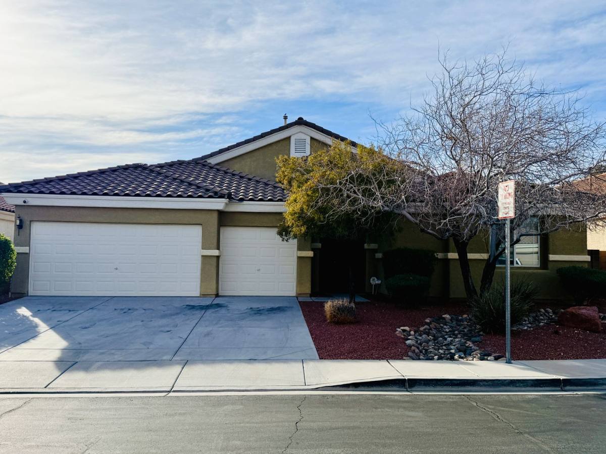 House for rent at 8565 Hogan Falls, Las Vegas, NV 89123