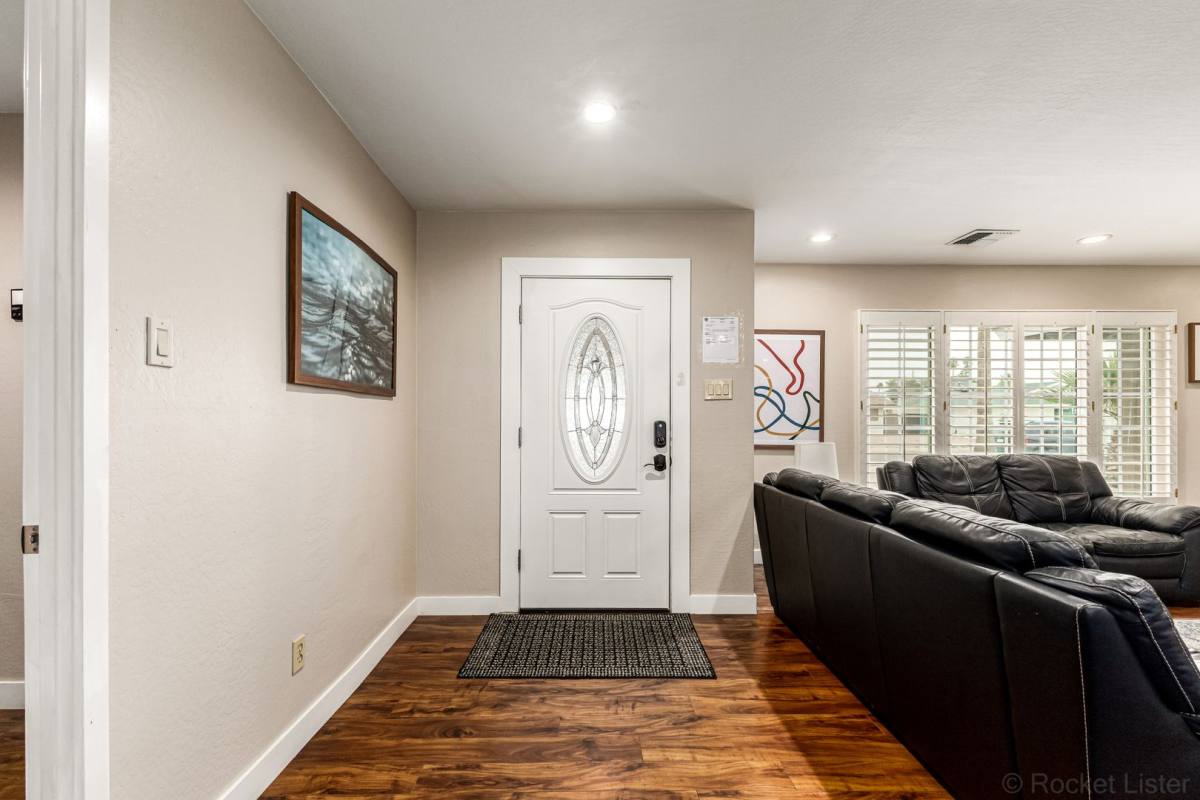House for rent at 8719 E Osborn Rd, Scottsdale, AZ 85251