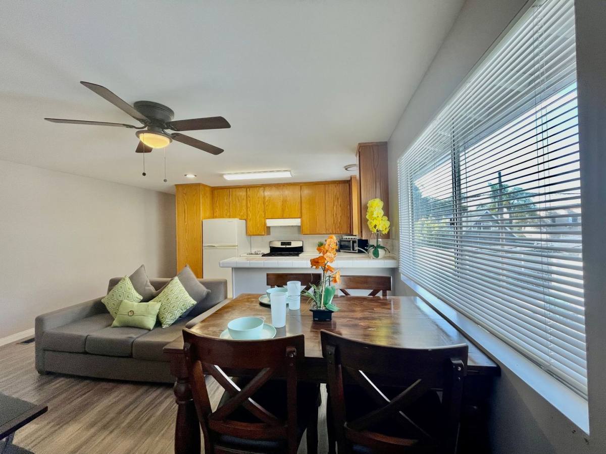 Apartment for rent at 3552 Front St, San Diego, CA 92103