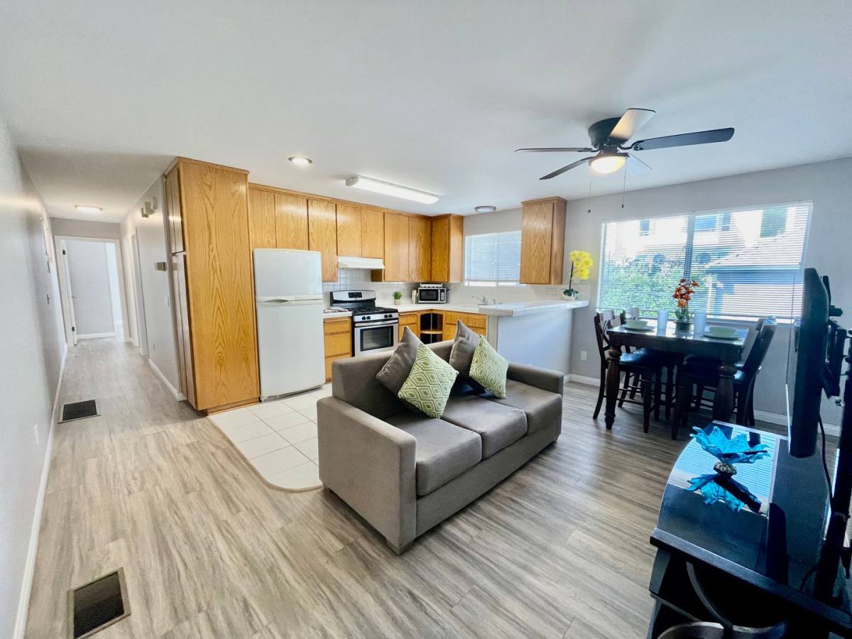 Apartment for rent at 3552 Front St, San Diego, CA 92103