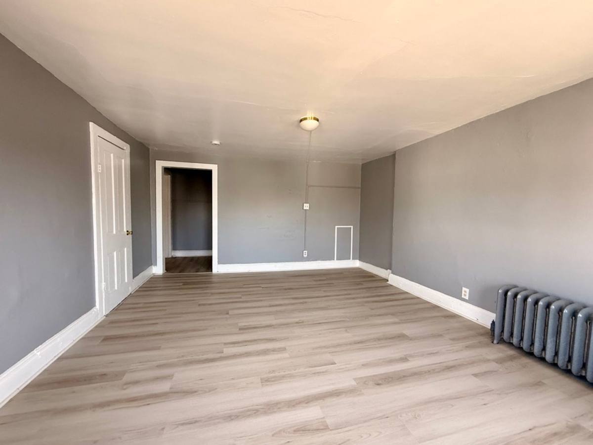 Apartment for rent at 265 N Laurel St, Bridgeton, NJ 08302