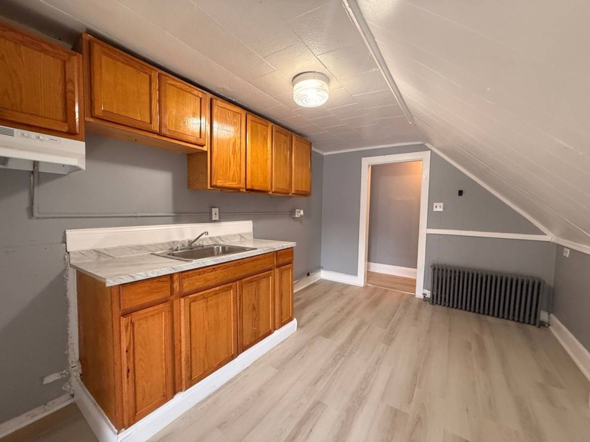 Apartment for rent at 265 N Laurel St, Bridgeton, NJ 08302