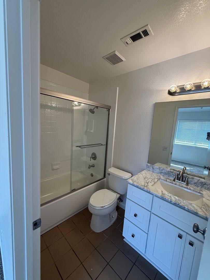 Townhouse for rent at 451 Tabor Ave, Fairfield, CA 94533