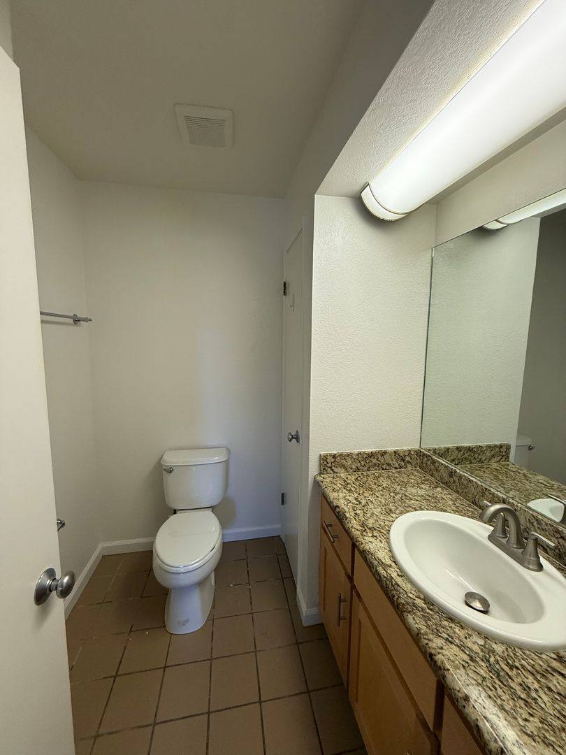 Townhouse for rent at 451 Tabor Ave, Fairfield, CA 94533