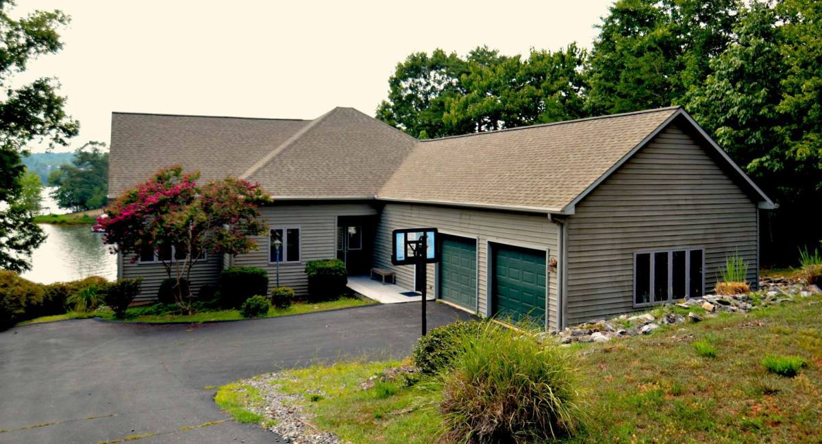 House for rent at 1265 Runaway Bay Rd, Lynch Station, VA 24571