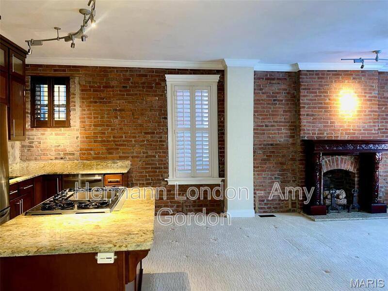Apartment for rent at 4738 Olive St, Saint Louis, MO 63108
