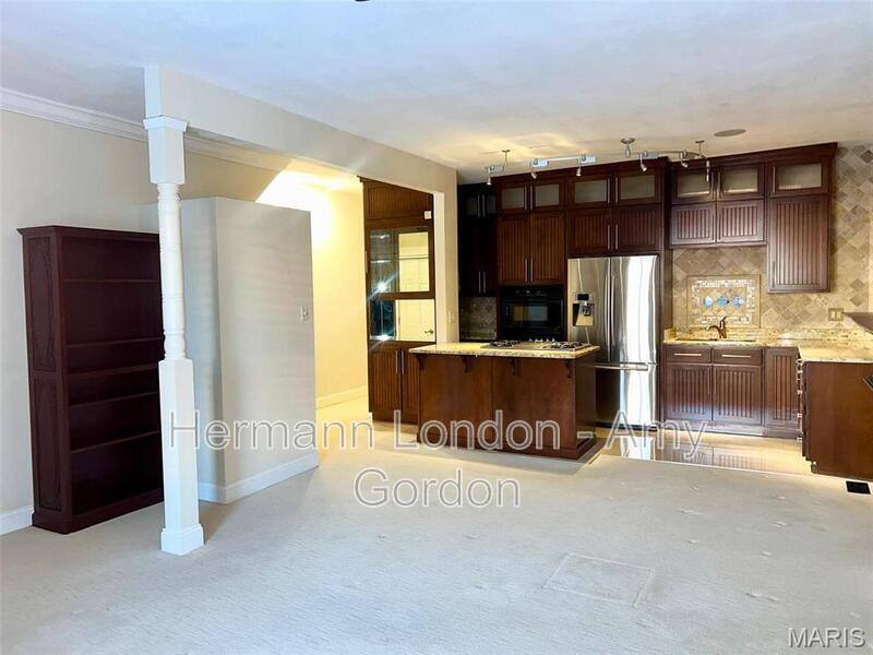 Apartment for rent at 4738 Olive St, Saint Louis, MO 63108