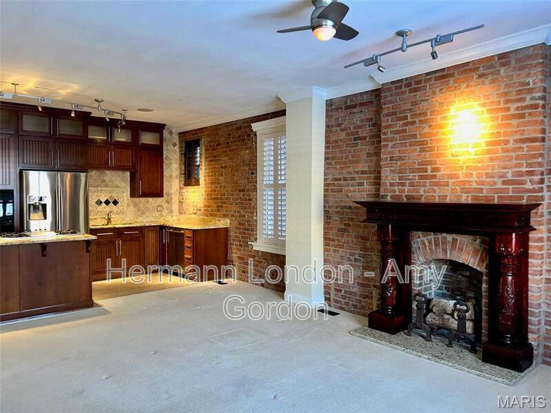 Apartment for rent at 4738 Olive St, Saint Louis, MO 63108