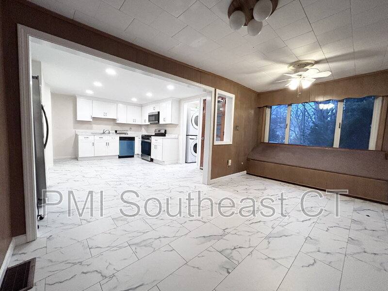 Apartment for rent at 121 Shaw St #1, New London, CT 06320