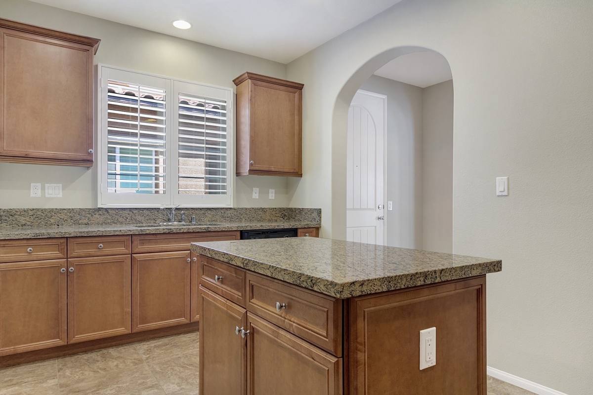 House for rent at 607 Calle Vibrante, Palm Desert, CA 92211