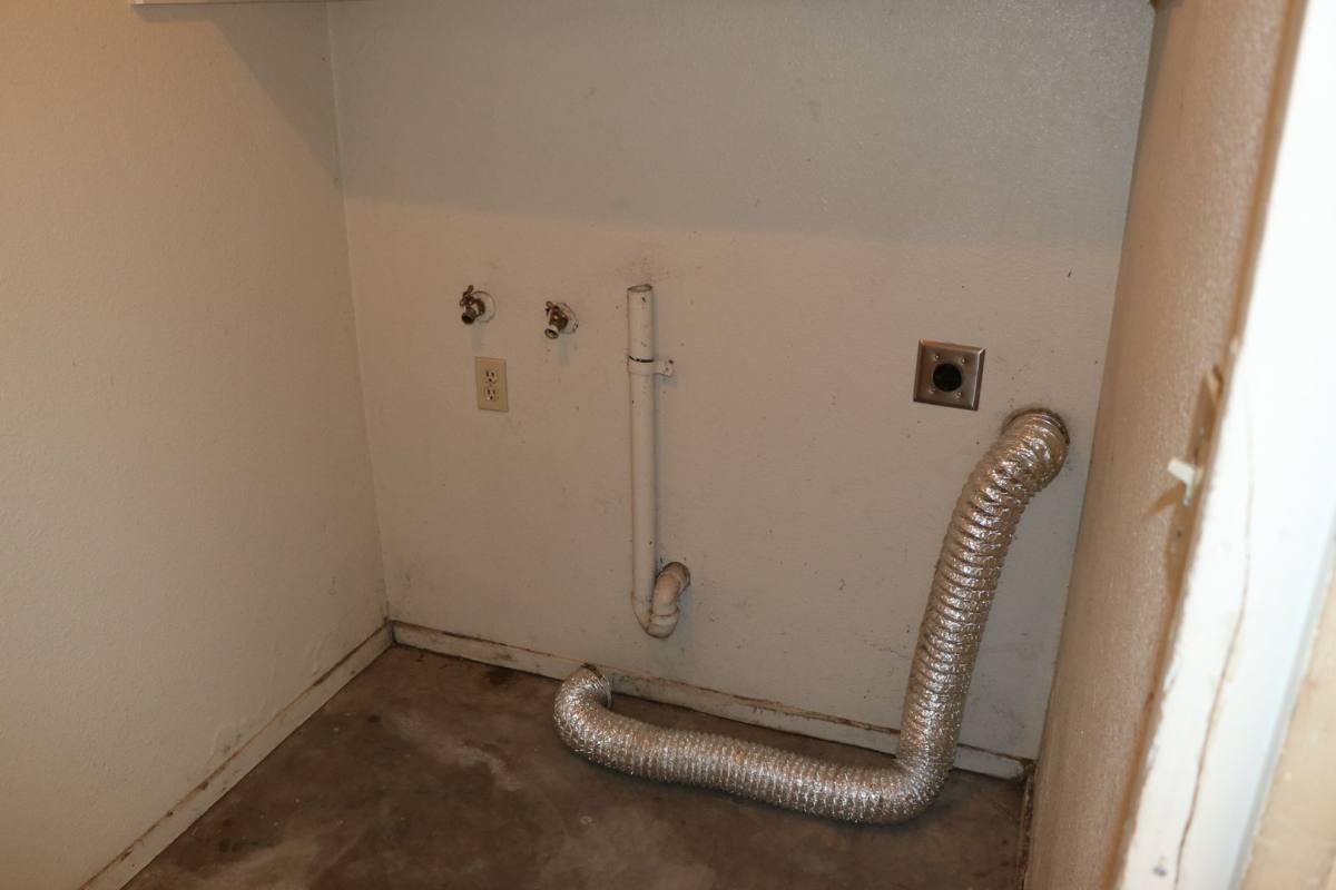 Apartment for rent at 3rd St, Merced, CA 95341