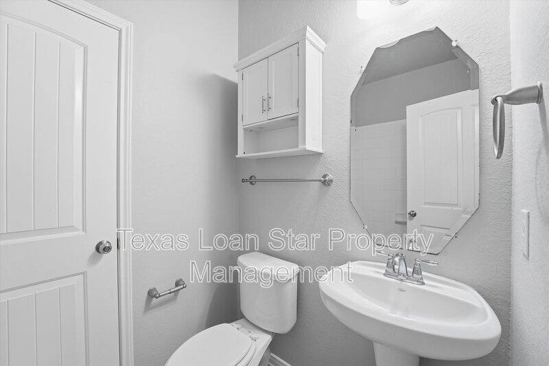 House for rent at 719 Longstreet Dr, Richmond, TX 77469
