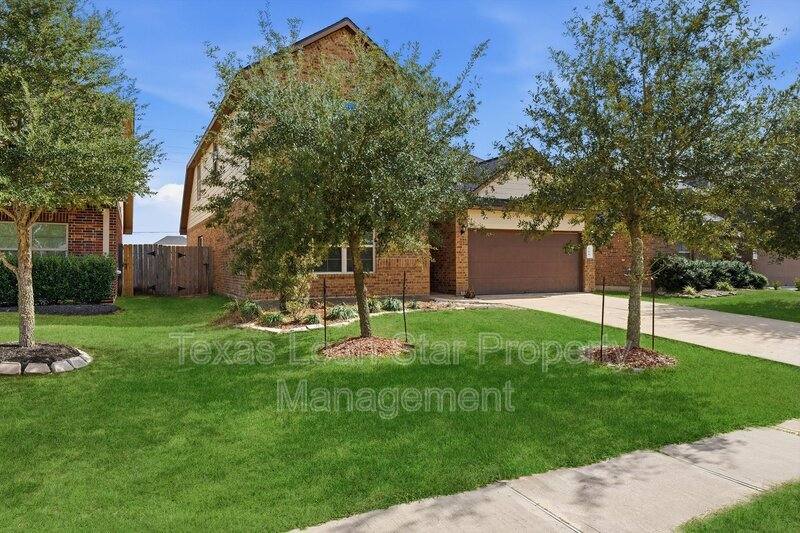 House for rent at 719 Longstreet Dr, Richmond, TX 77469