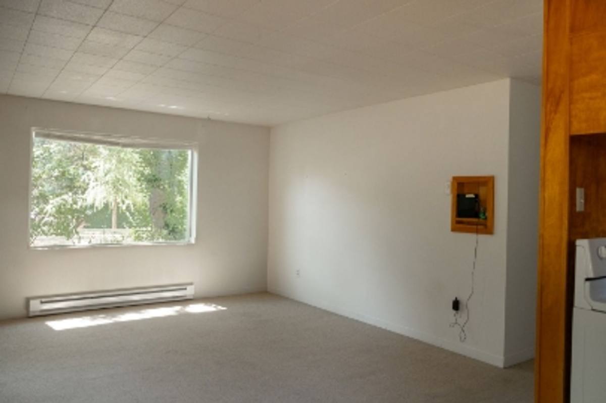 Apartment for rent at 412 N Fir St, Genesee, ID 83832