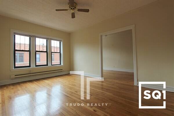 Apartment for rent at 622 W Cornelia Ave #630-5, Chicago, IL 60657