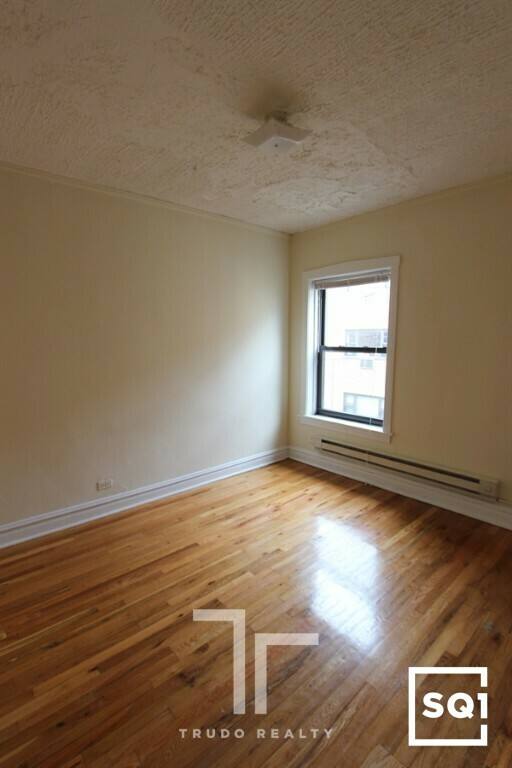 Apartment for rent at 622 W Cornelia Ave #630-5, Chicago, IL 60657