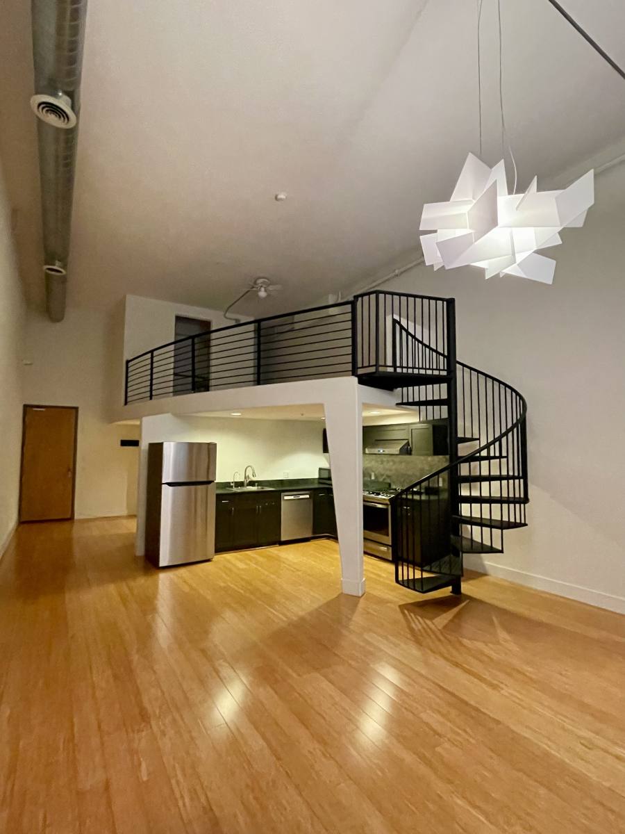 Apartment for rent at 18 Lansing St #303, San Francisco, CA 94105