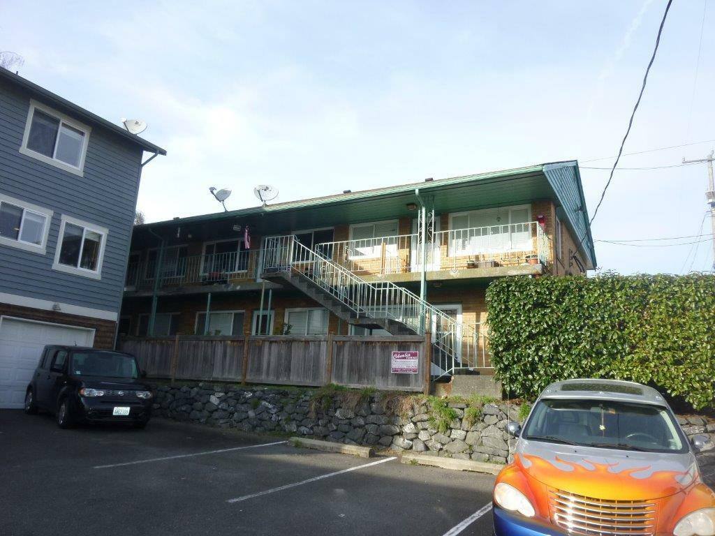 Apartment for rent at 4130 36th Ave SW #8, Seattle, WA 98126