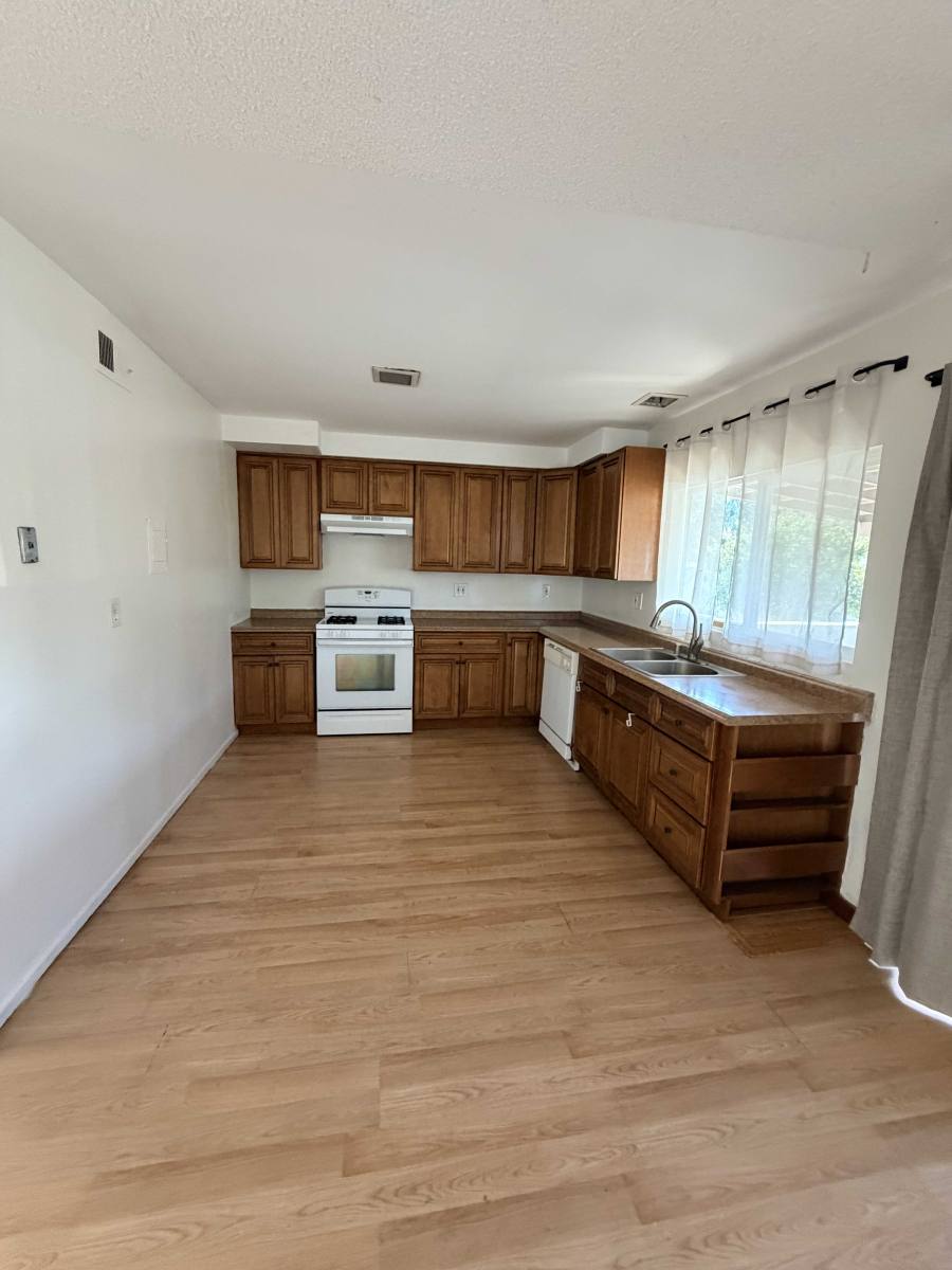 Apartment for rent at 2546 E Terrace St #D, Anaheim, CA 92806