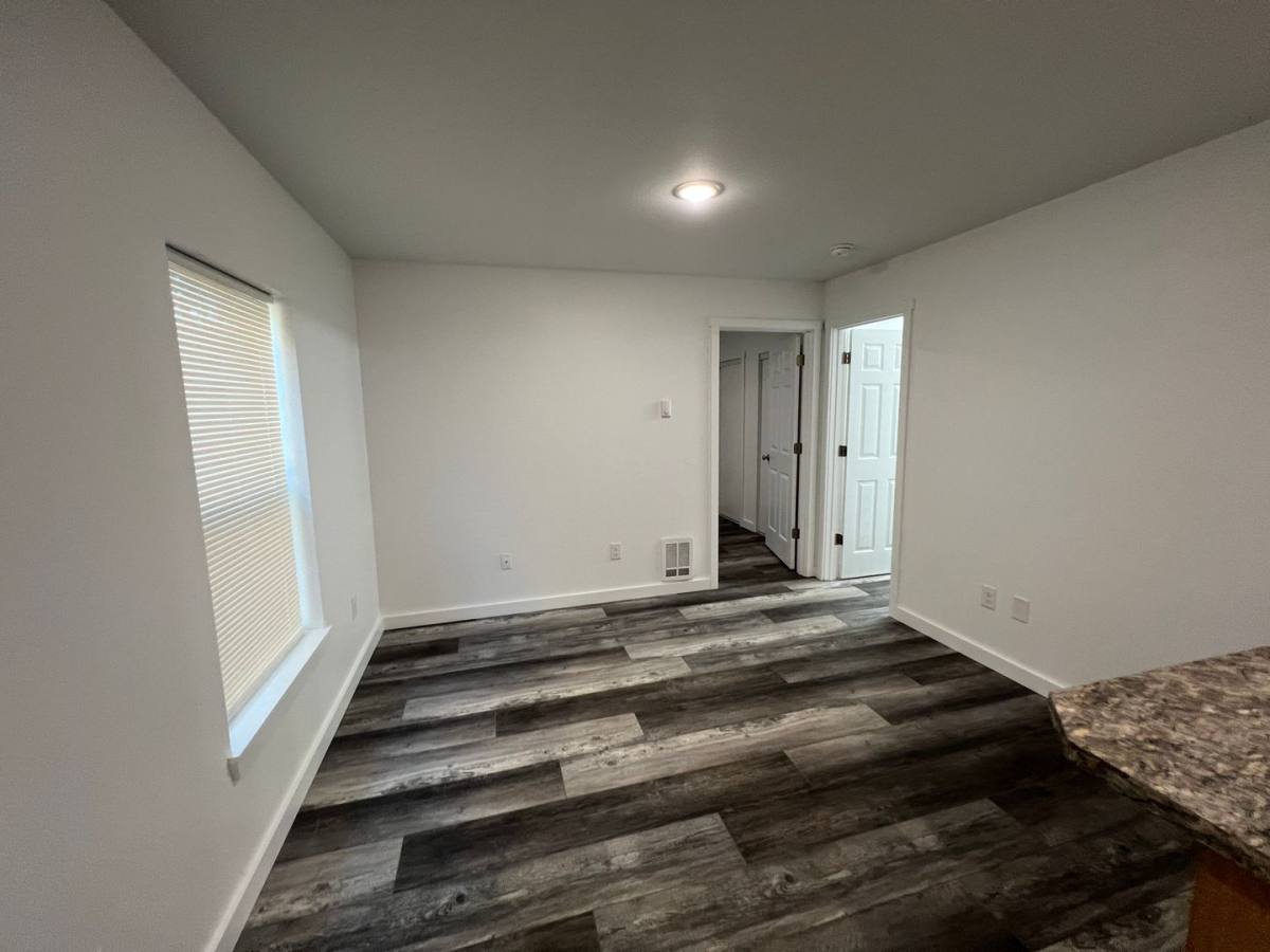 Apartment for rent at 583 N Main, Toledo, OR 97391