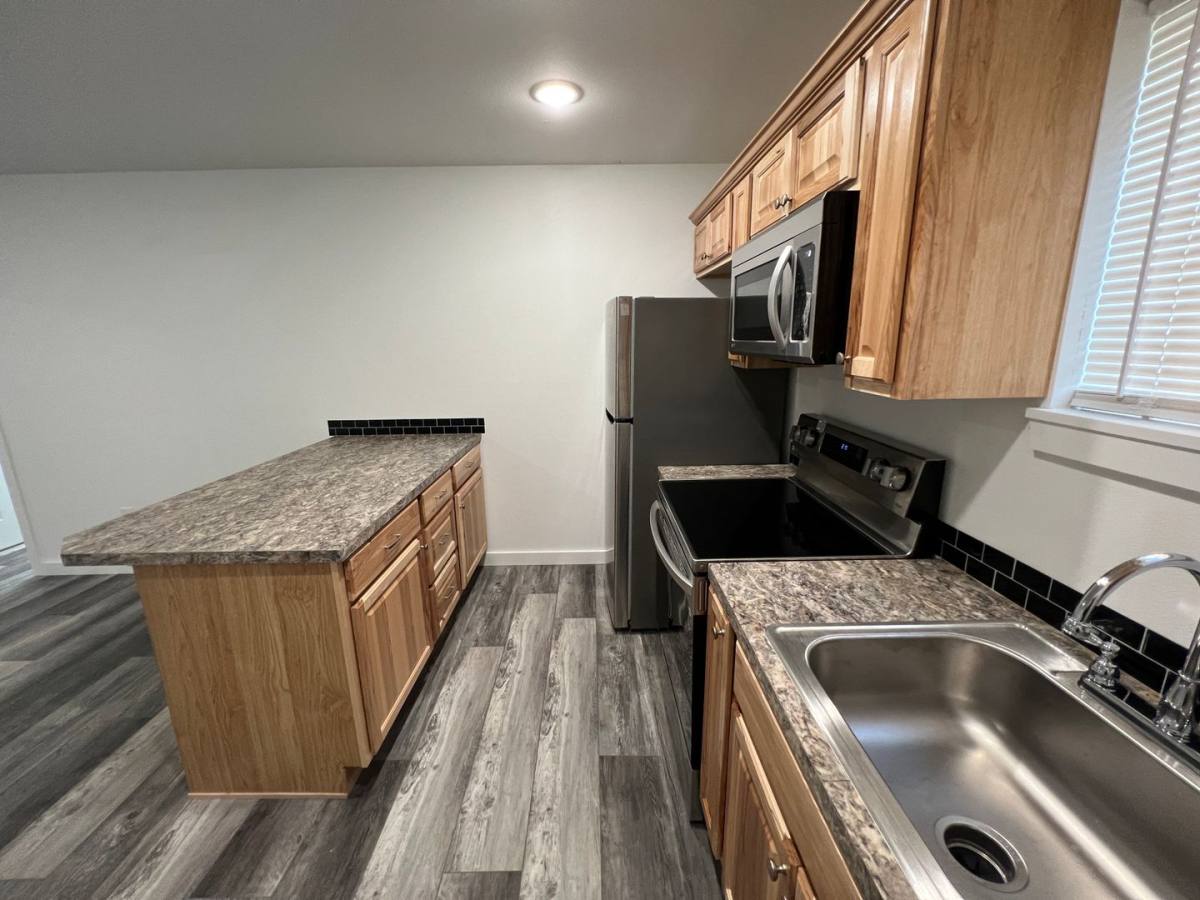 Apartment for rent at 583 N Main, Toledo, OR 97391