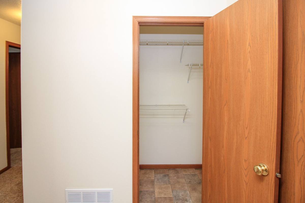 Apartment for rent at 6600 W 43rd Place, Sioux Falls, SD 57106