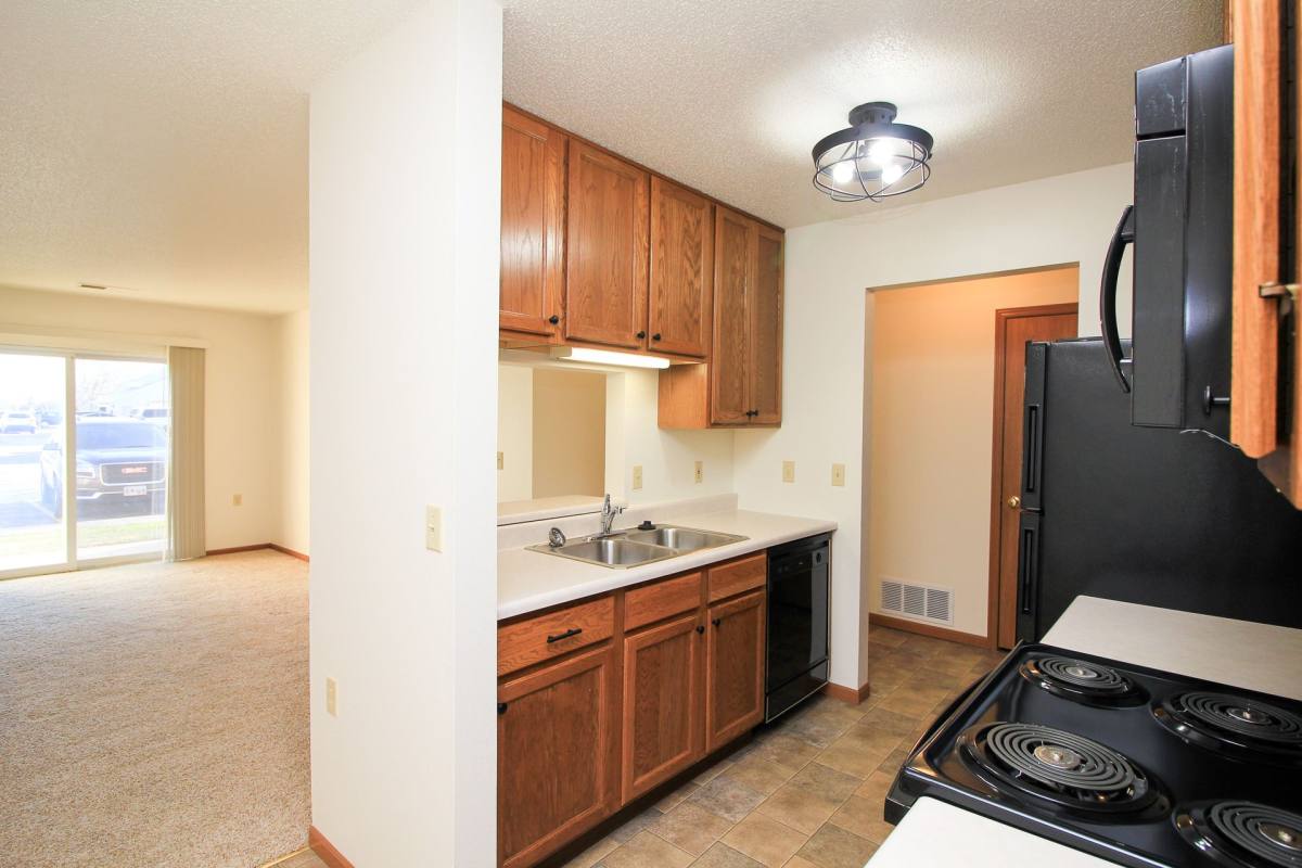 Apartment for rent at 6600 W 43rd Place, Sioux Falls, SD 57106
