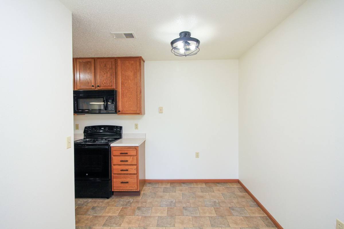 Apartment for rent at 6600 W 43rd Place, Sioux Falls, SD 57106
