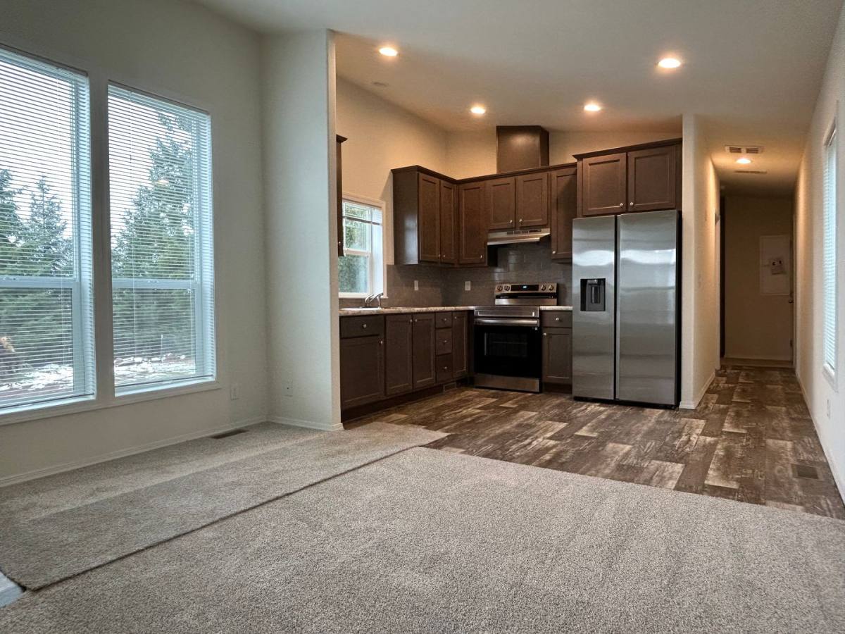 Apartment for rent at 19017-19023 Powers Creek Loop Rd, Silverton, OR 97381